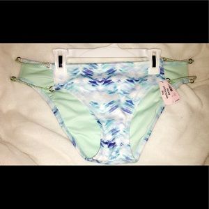 brand new victoria’s secret bikini bottom *w tags*